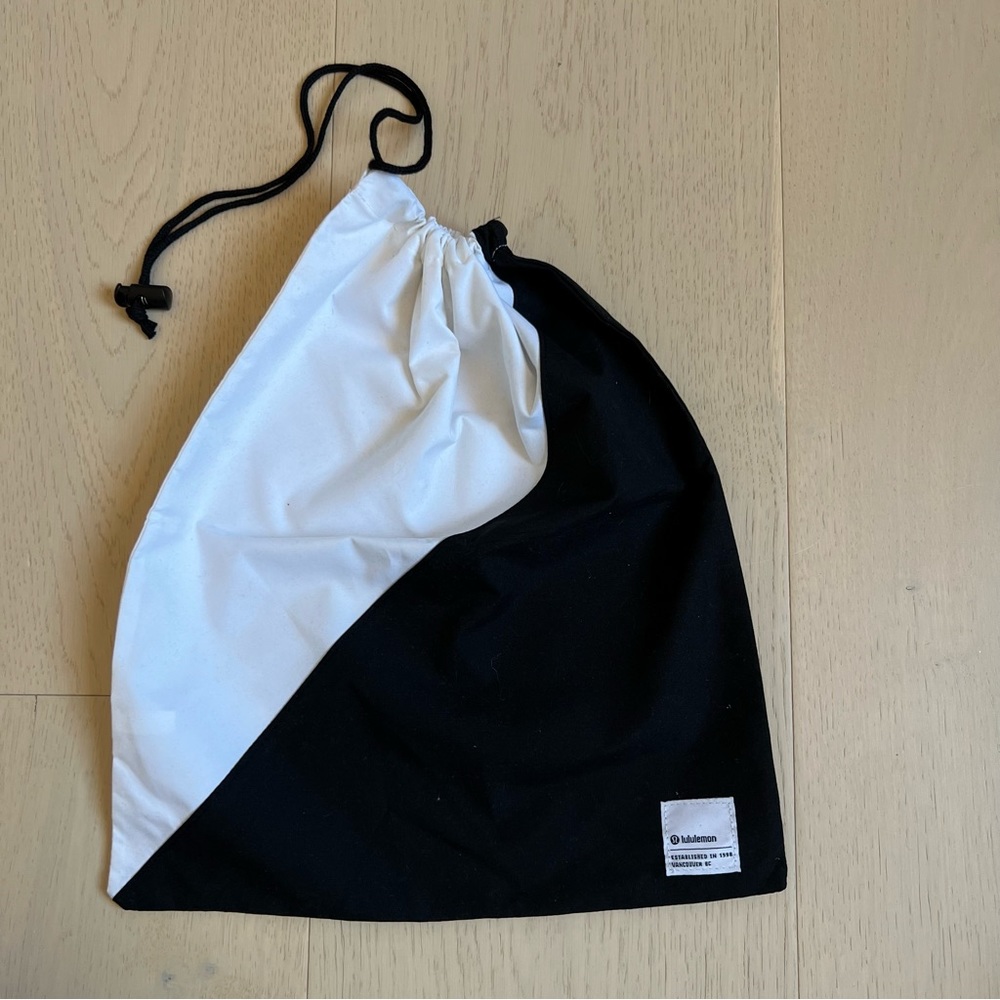 Lululemon Drawstring APL shoe bag Black and white 13x14”